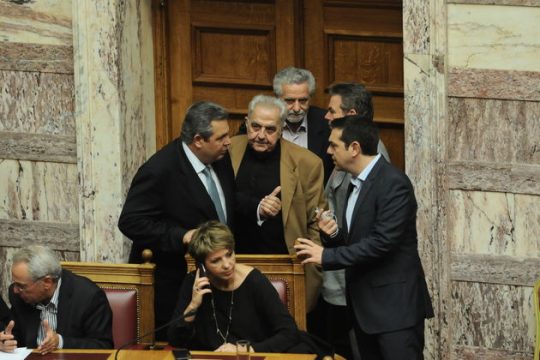 Καλά… κρασιά με μείον δύο βουλευτές