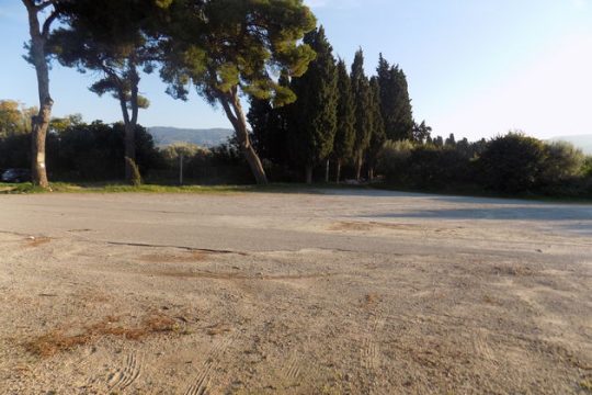 Πρώτα οι πρόσφυγες, μετά οι αρχαιότητες