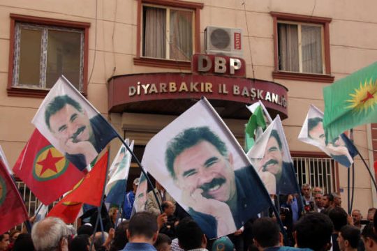 Το ΡΚΚ ανέστειλε τη μονομερή κατάπαυση πυρός στην Τουρκία