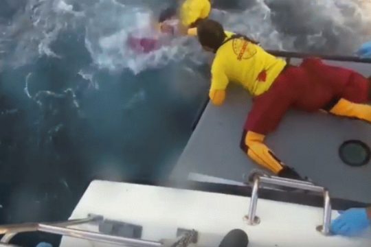 Επιχείρηση διάσωσης προσφύγων [VIDEO]
