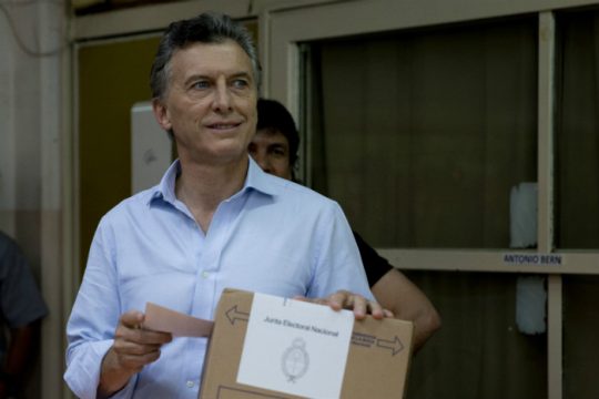 Ο Μάκρι κερδίζει την προεδρία στην Αργεντινή
