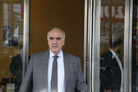 «Αστραπές»