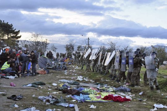 Από την αυτοκαταστροφική διαμαρτυρία στα βίαια ξεσπάσματα