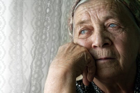 Η μοναξιά οδηγεί σε ασθένειες και πρόωρο θάνατο
