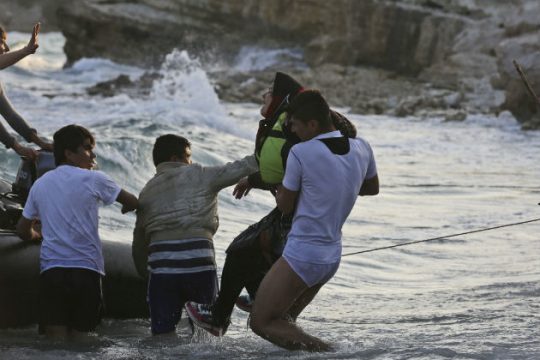 Έντεκα πρόσφυγες πνίγηκαν μόλις 20 μέτρα από την ακτή