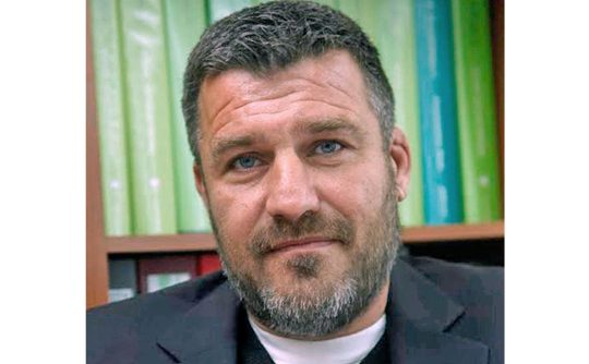 Στο «παιδί» του παρέδωσε ο Θέμης Μπαλασόπουλος