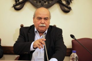 «Μύλος» η Βουλή για τις συγκοινωνίες