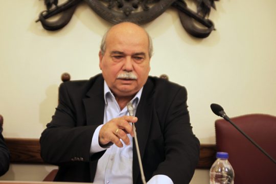 «Μύλος» η Βουλή για τις συγκοινωνίες