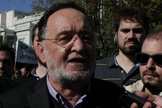 «Αδιανόητο παζάρι με τα κόκκινα δάνεια»