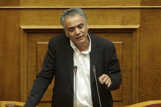 Διάψευση Σκουρλέτη για κόψιμο ρεύματος σε νοικοκυριά