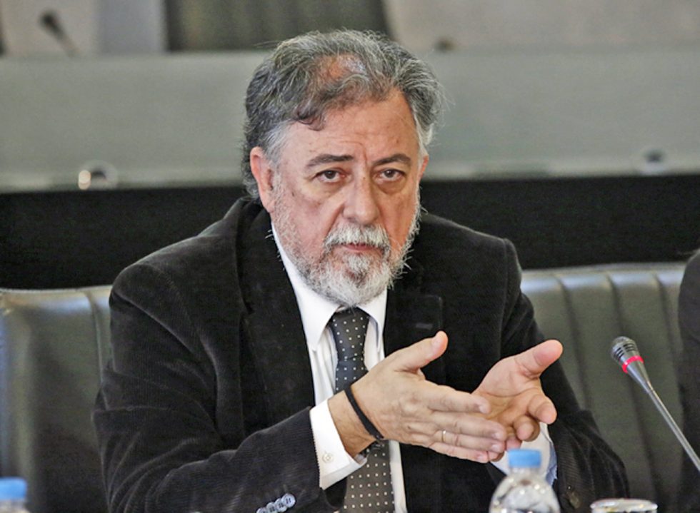 «Υποδείξεις» στο έργο του καταγγέλλει ο Πανούσης