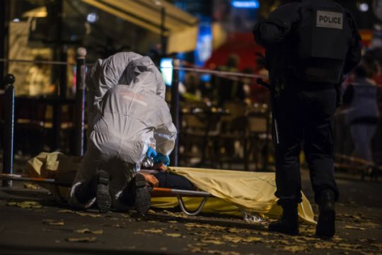 Πρωτόγνωρο μακελειό στο Παρίσι