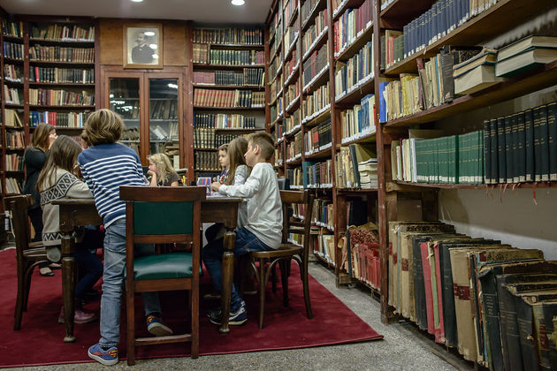 Για «την ωφέλεια και την πρόοδο του λαού»