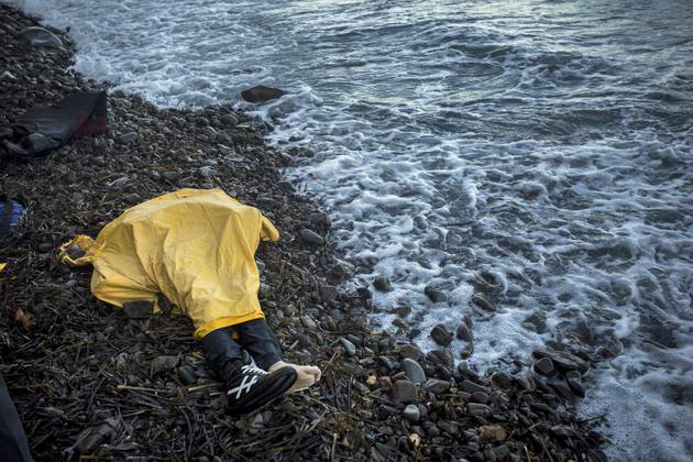 «Εκπτώσεις» για τις ζωές των προσφύγων στο Αιγαίο