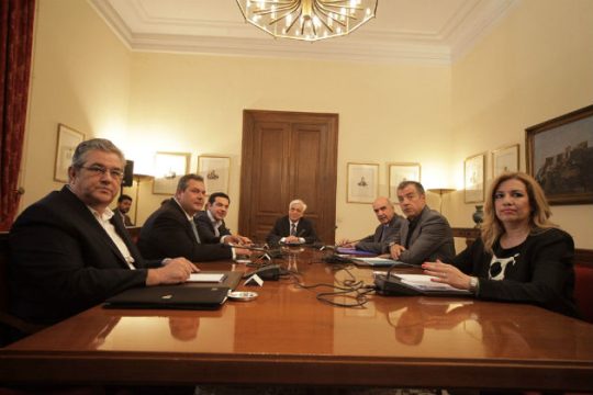 Σύγκληση Συμβουλίου Πολιτικών Αρχηγών ζητάει ο πρωθυπουργός