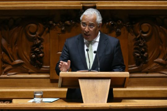 Οι σοσιαλιστές παγώνουν τις ιδιωτικοποιήσεις