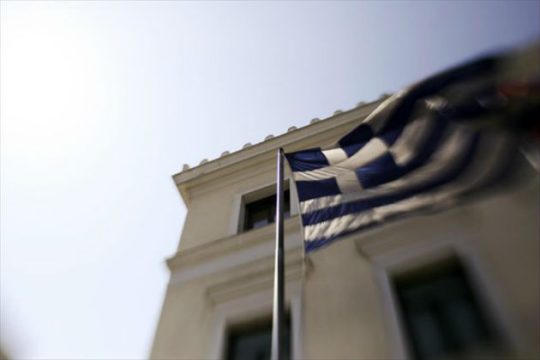 «Βουτιά» 2,1 δισ. στα έσοδα το δεκάμηνο