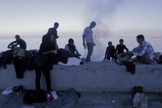 Κύκλωμα δουλεμπόρων προμήθευε πλαστά έγγραφα σε μετανάστες