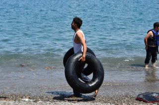 Ανετράπη βάρκα με πρόσφυγες στη Χίο