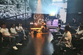 «Πρόσφυγας ίσον» δράσεις αλληλεγγύης