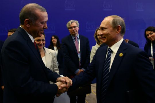 «Εσείς, κύριε Πούτιν, παίζετε με τη φωτιά»