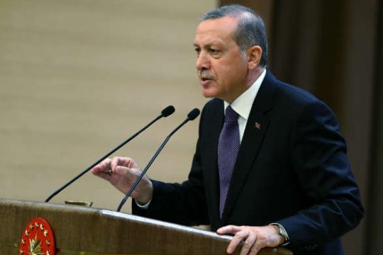 Νέο σύνταγμα και ενίσχυση εξουσιών ζητά πλέον ο Ερντογάν