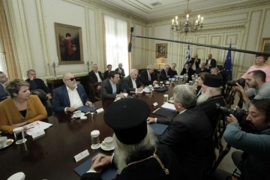 Αλ. Τσίπρας: «Να ενώσουμε όλοι τις δυνάμεις μας στο προσφυγικό»