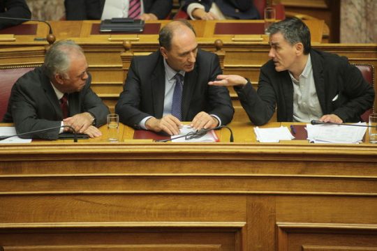 Τραπεζίτες με …κοντά χέρια
