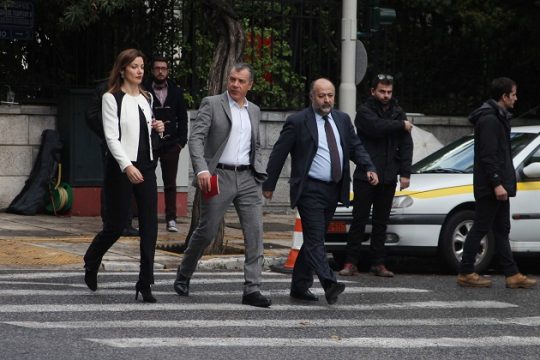 Τι έγραψε ο Στ. Θεοδωράκης στο facebook λίγα λεπτά πριν το συμβούλιο πολιτικών αρχηγών;