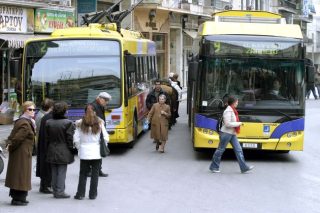 Απαντούν με αλλαγή διοίκησης