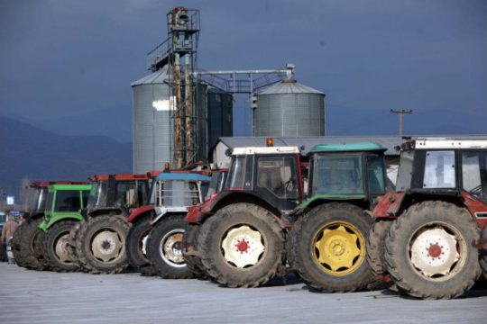 Δυναμικό αγροτικό συλλαλητήριο στον Τύρναβο