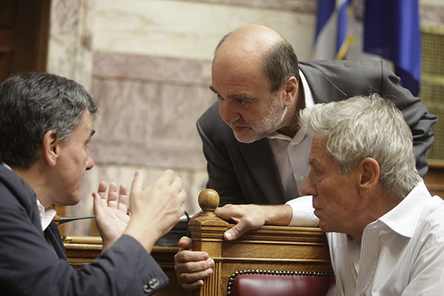 «Tελευταία ευκαιρία» για τα αδήλωτα κεφάλαια