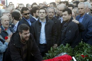 Τι Σαμαράς, τι Τσίπρας, μία η άλλη…