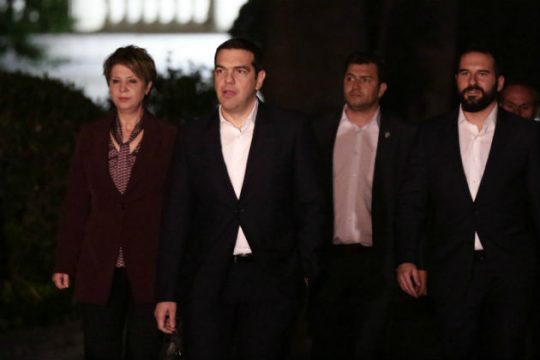 «Παράθυρο» ενίσχυσης της κυβερνητικής πλειοψηφίας αφήνει το Μαξίμου