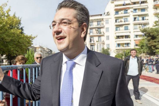 «Λύση ήττας» ο Μεϊμαράκης για τον Τζιτζικώστα