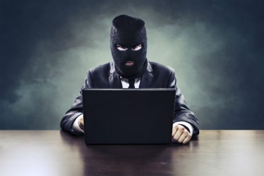 Συναγερμός έπειτα από επίθεση χάκερ σε ελληνικές τράπεζες