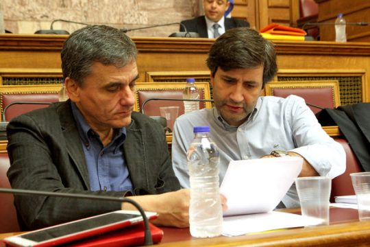 Παζάρι για το νέο πακέτο προαπαιτουμένων
