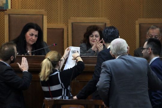 Ο «ισόθεος Χίτλερ» έκανε το δικαστήριο… σαλούν [9-12-2015]