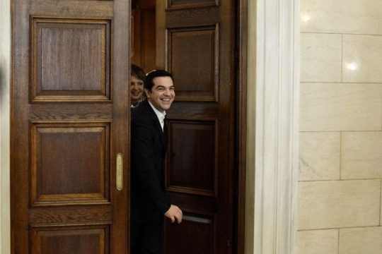 Οι άγονες κριτικές και οι ανάγκες της χώρας
