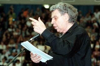 Οι ακυκλοφόρητες διασκευές του Μίκη