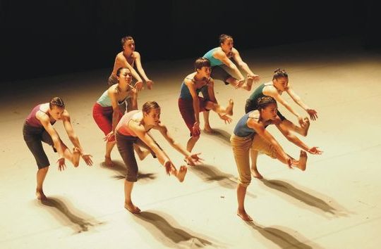 Πρόσκληση σε χορό από τους νέους της Batsheva