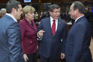 Παράλληλος… εκβιασμός
