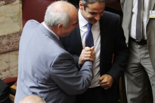 Και οι δύο σε σκληρή γραμμή