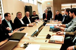 Γκρεμίστε το και χτίστε πάλι