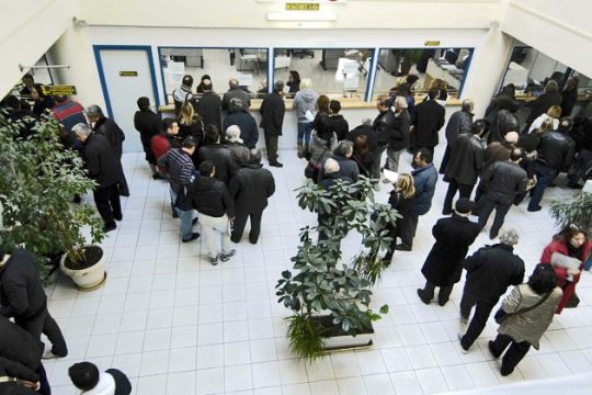 Με «βροχή» φόρων κλείνει η χρονιά