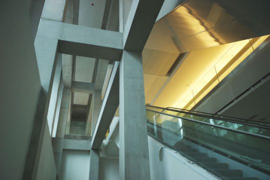 Από ξενάγηση σε ξενάγηση, αλλά άνοιγμα γιοκ