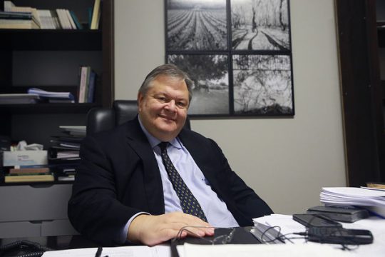 «Δεν έπρεπε να υποχωρήσω το 2007 στη χυδαία απειλή του Παπανδρέου να με διαγράψει»