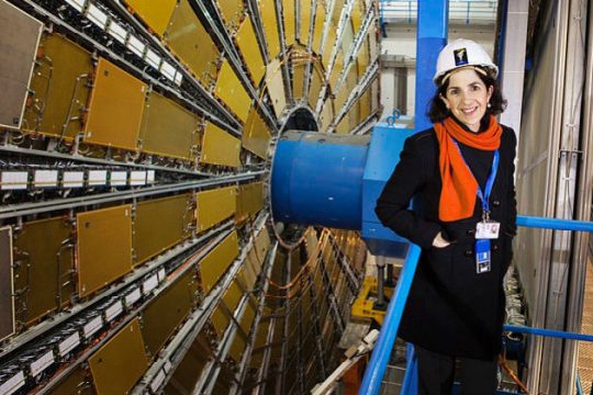 Ιταλίδα φυσικός στο «τιμόνι» του CERN