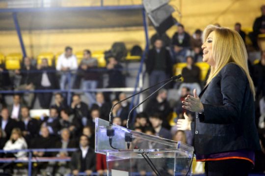 «Κρυφό» ειδύλλιο Τσίπρα – Καραμανλή υπαινίχθηκε η Φ. Γεννηματά