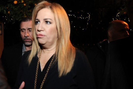 Βραδινό «τιτίβισμα» Γεννηματά για Τσίπρα